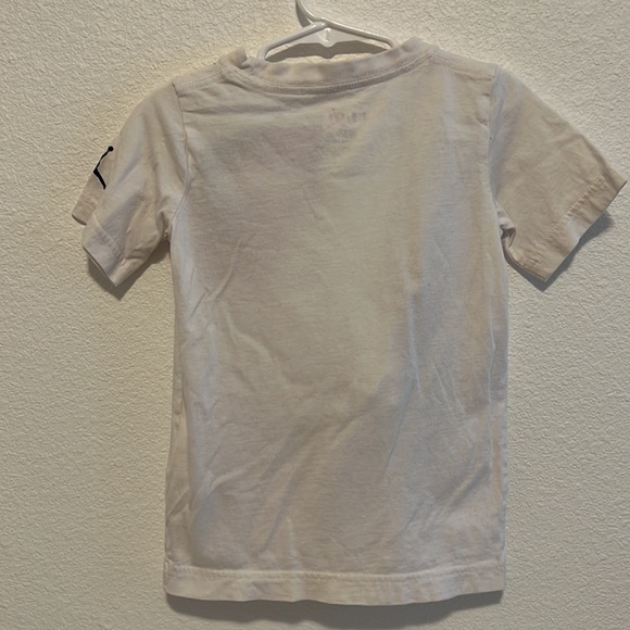 Boys Jordan shirt - Picture 2 of 2